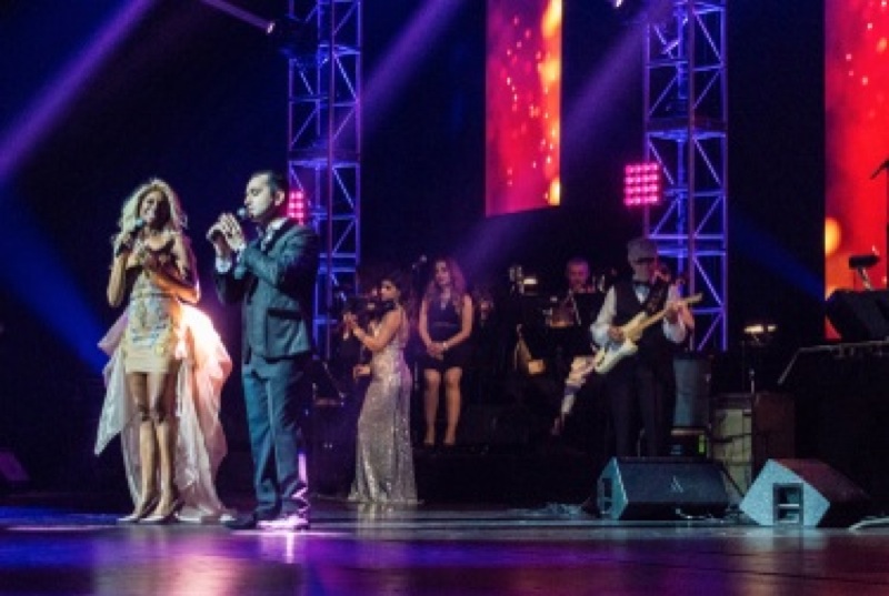 Harout with Special Guests Singer Chioma & Vue Audiotechnik  hm-Class stage monitors