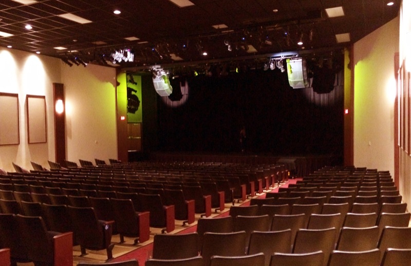 The Upper School Theatre at the Brentwood Academy, located in the Brentwood suburb of Nashville, TN. The theatre was recently upgraded with a RoomMatch® progressive directivity loudspeaker array driven by PowerMatch® amplification from Bose® Professional.