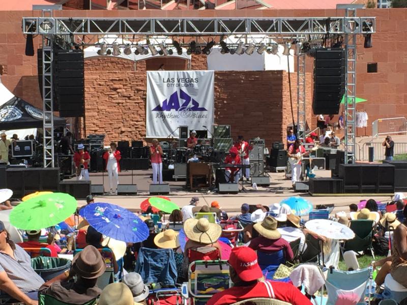 A daytime show with an all VUE line-up on stage.