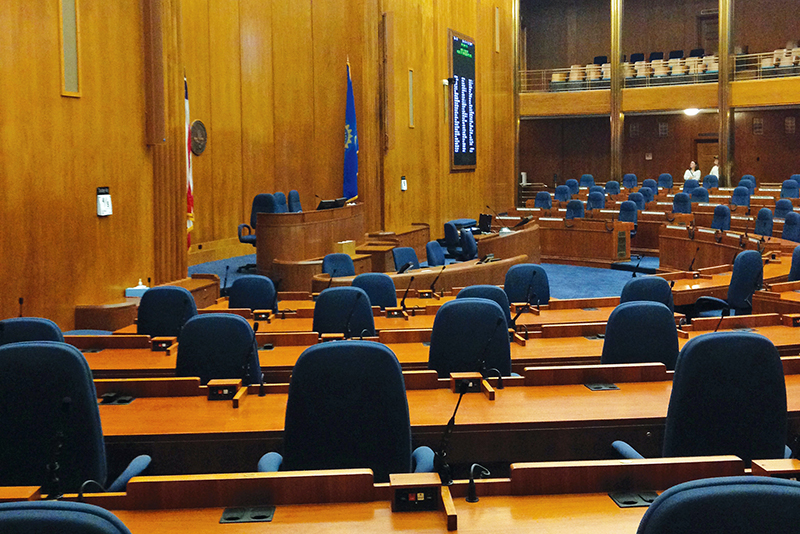 The House Chamber at the North Dakota State Capitol, featuring ES935SC6 cardioid condenser gooseneck microphones from Audio-Technica. Photo courtesy of Tricorne Audio. © 2015
