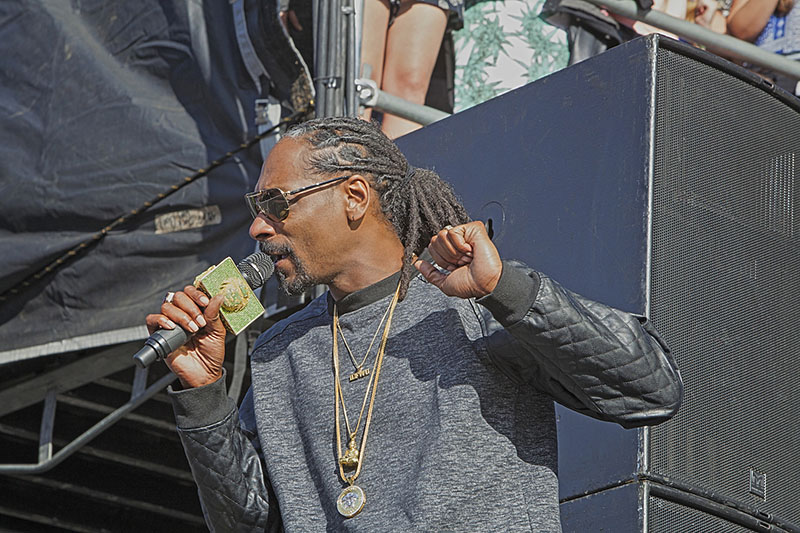 Snoop Dogg performing at BottleRock Festival