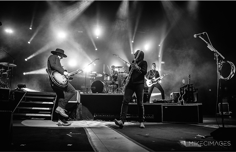“MLA is a PA that can sound good with any band” (c) Mike C Images