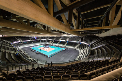 Event Center installed 10 clusters in the main hall, each consisting of three RCF P4228 loudspeakers coupled with one P8015-S subwoofer.