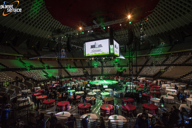 Planet Service has worked with Herbalife since 2004 and, even if already familiar with the basic needs from a scenographic and spectacular point of view