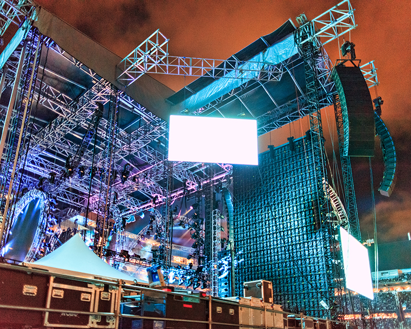 The Meyer Sound system comprised four front arrays of 17 LEO-M and three MICA® line array loudspeakers each, with dual side columns of 14-each 1100-LFC low-frequency control elements and a center column of 22 700-HP subwoofers in an end-fire pattern.