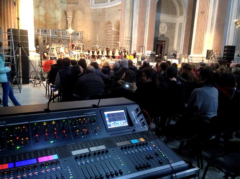 Ketoniche with iLive-T112