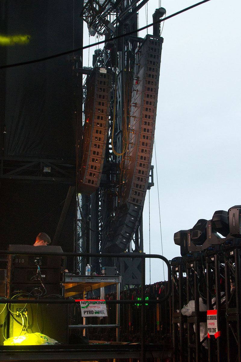 L-Acoustics K1/K2 and K1-SB arrays, plus Kara/SB18 stage monitors, at Digital Dreams