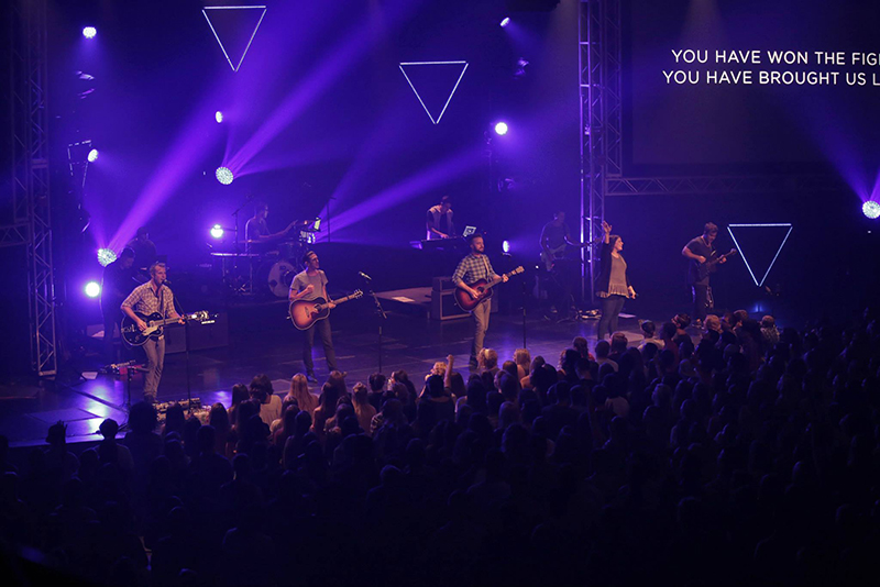 Christ’s Church of the Valley in Arizona Opts for Shure UHF-R and QLX-D