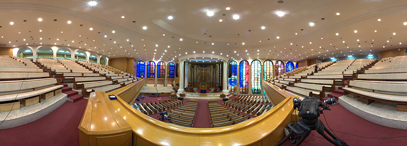 The audio setup at Apgujung Kwanglim Church in Gangnam, Seoul, South Korea includes d&b V-Series system, augmented by some E8 loudspeakers and driven by d&b’s newly developed 30D and 10D amplifiers.