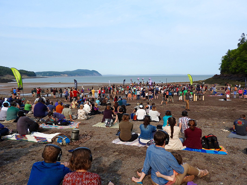As part of Parks Canada and CBCMusic’s Quietest. Concert. Ever., Sennheiser broadcast award-winning artist Serena Ryder to an audience of 1000 at Fundy National Park’s Herring Cove beach. Photo by Christian Isaac