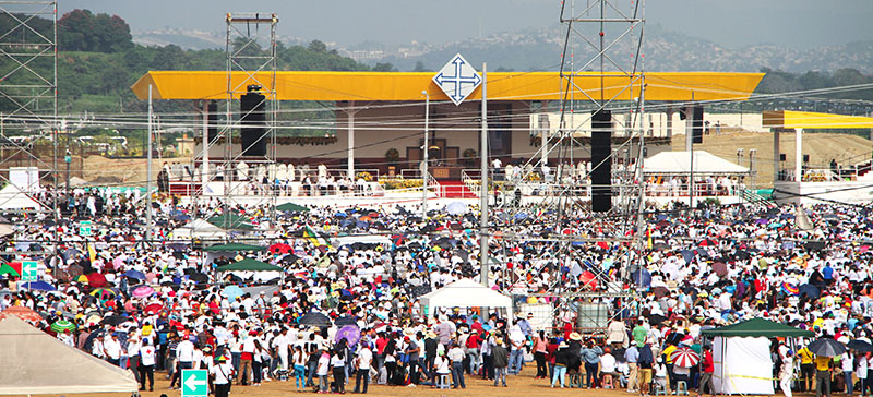 Hundreds of thousands of people traveled to Guayaquil, Ecuador to witness Pope Francis celebrate an outdoor mass at Samanes Park reinforced by Adamson line arrays. 