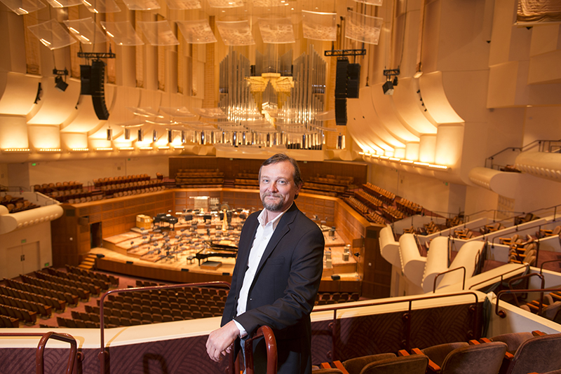 The San Francisco Symphony (SFS) has implemented a new Meyer Sound Leopard linear sound reinforcement system in its home, Davies Symphony Hall. Pictured here, SFS Operations Director Andrew Dubowski