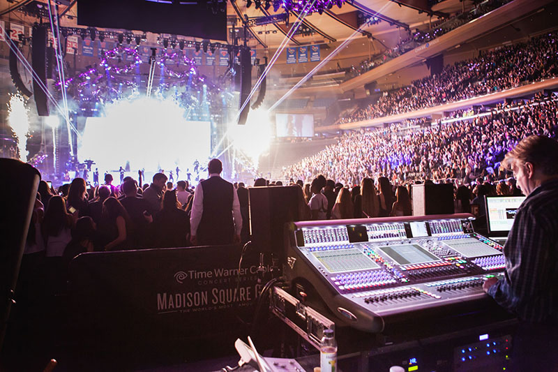 FOH engineerToby Francis and monitor engineer Justin Hoffmann have been using a pair of DiGiCo SD7 consoles on Ariana Grande’s Honeymoon tour