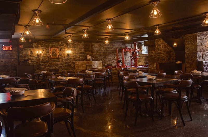  Solotech (Montreal) has recently installed a Yamaha Commercial Installation Solutions (CIS) system in two new pubs in and around the Montreal area, Ye Olde Orchard Pub and Lord William Pub (pictured here)