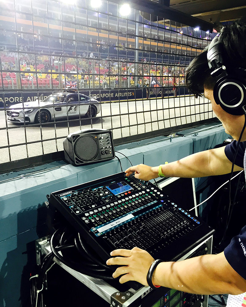 shows Abel Yap, Systems Applications Engineer at E&E pit side with the Qu-16.