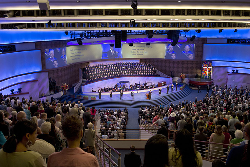 Dallas, Texas’ First Baptist Church, now home to two SD7 console