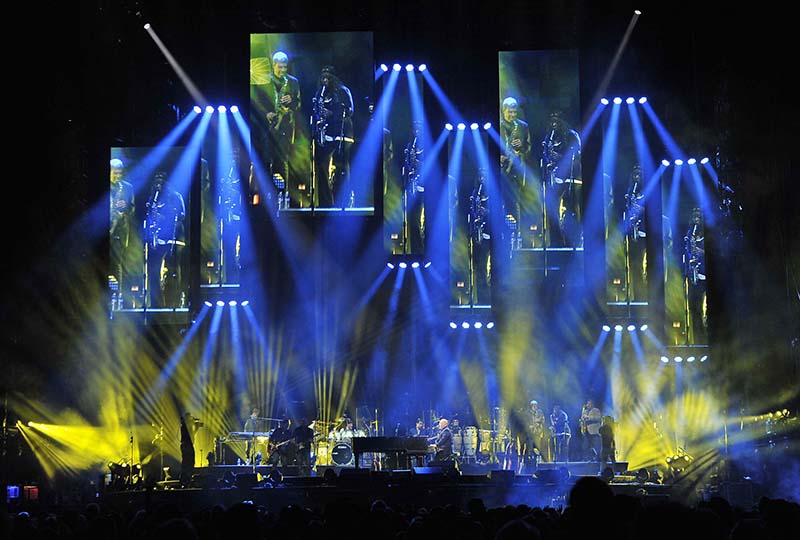 Billy Joel tour photo by Steve Jennings