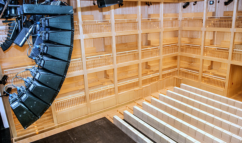 The Gdańsk Shakespeare Theatre, which opened last year, features a d&b audiotechnik sound system designed to adapt to the advanced venue’s various configurations.