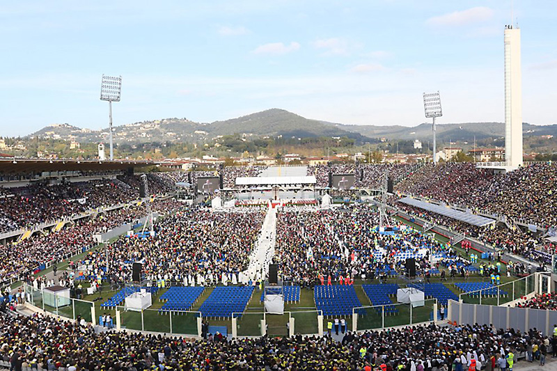 Martin Audio MLA Spreads The Papal Word To 50,000 In Florence