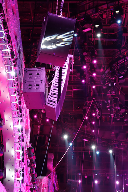 Located in the Chimelong International Ocean Resort, the 1,000-seat theatre presents an animated show with support from 119 Meyer Sound loudspeakers. The theatre’s sophisticated, multichannel presentation includes 26 input channels and various output channel configurations connected to the D-Mitri digital audio platform via one of the world’s largest AVB (Audio Video Bridging) networks.