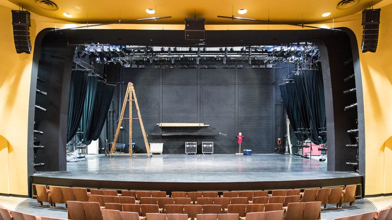 L-Acoustics Kiva/SB15m arrays flank the Brackett Theatre’s stage