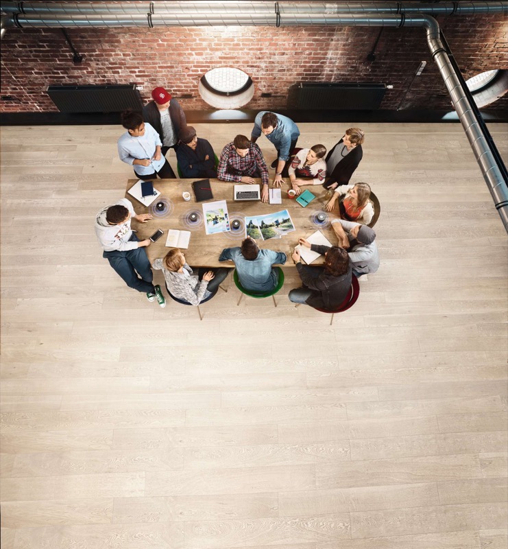 The 4 wirelessly connected TeamConnect Wireless modules can be placed on the table as needed while delivering excellent speech clarity.