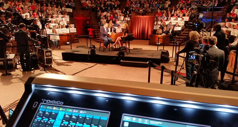 DiGiCo’s S21 mixing audio at an event for Senator Ted Cruz