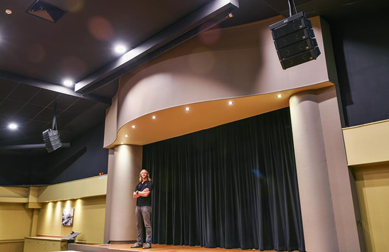 For the Orange Ex-Services’ Club (OESC)’s Coral Sea Room, Colton Computer Technologies (CCT) installed VUE Audiotechnik al-4 Subcompact line array systems paired with an as-215 Dual 15-inch vented subwoofer and a V4 systems engine.