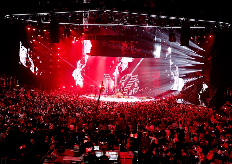 Event integrator ATK Audiotek built the PA around two 12-box VerTec 4889 three-way line array elements and two six-box VTX V20 center fill clusters.