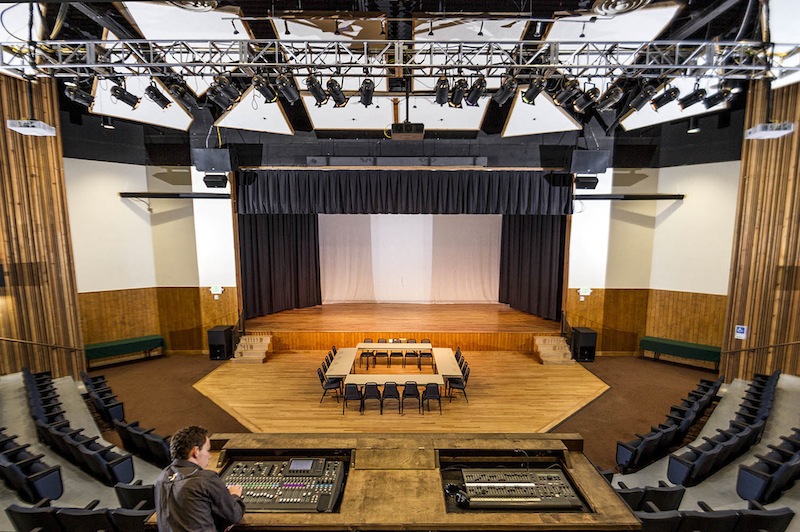 The sprawling grounds include 900 lodging rooms and nearly 60 meeting rooms, including the six hundred-plus seat Walter G. Reusch Auditorium.