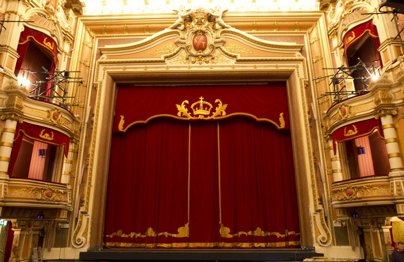Both King’s Theatre Glasgow and the Bristol Hippodrome now have K-array KP102 systems.