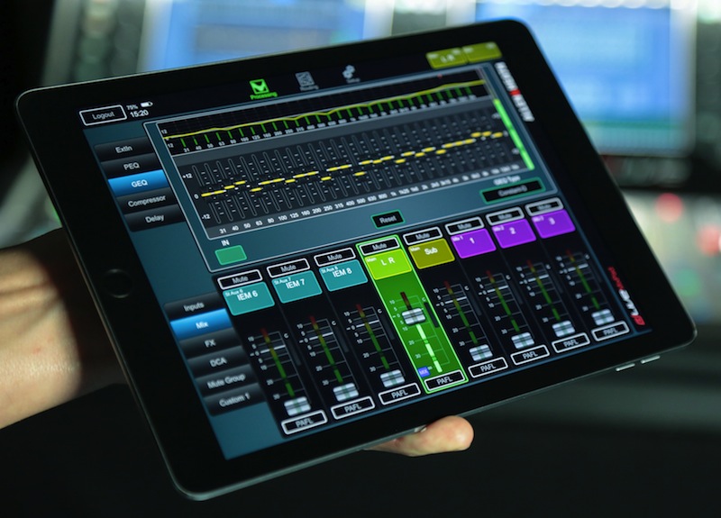 dLive MixPad.