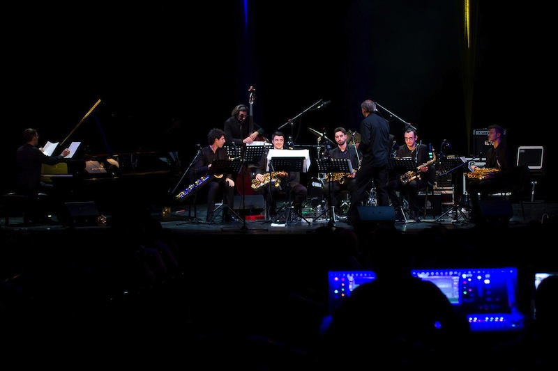 dLive and the Santa Cecilia Sax Ensemble.