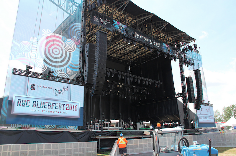 This year the new Leo Family system made its mainstage debut by powering the sounds of, among others, Billy Idol, Duran Duran, The Lumineers, Brad Paisley and The Red Hot Chili Peppers.