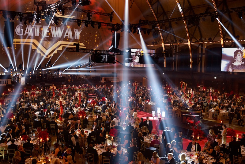 Gateway for Cancer Research Cures Gala 2016. Photo: Bob & Dawn Davis Photography & Design