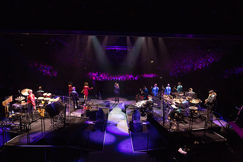 Neil Diamond 50th Anniversary Tour photo by Michael Weintrob