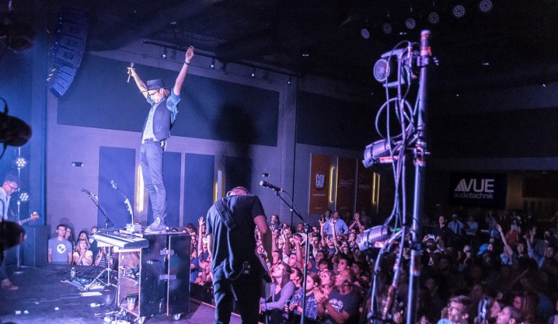 Delmar Hall, Saint Motel