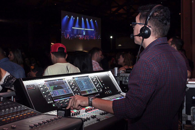 dLive and GLD at FOH and monitors on the Guilherme and Santiago tour.