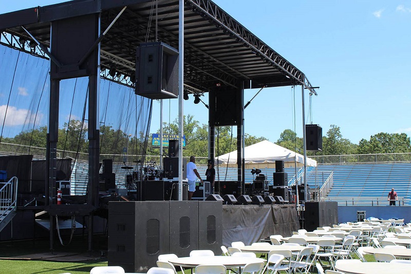 All told, the system consisted of two Danley J3-94 Jericho Horns, six Danley BC-415 subwoofers, two Danley SM-80s for front fill, and four Danley SH-46s for side fills.