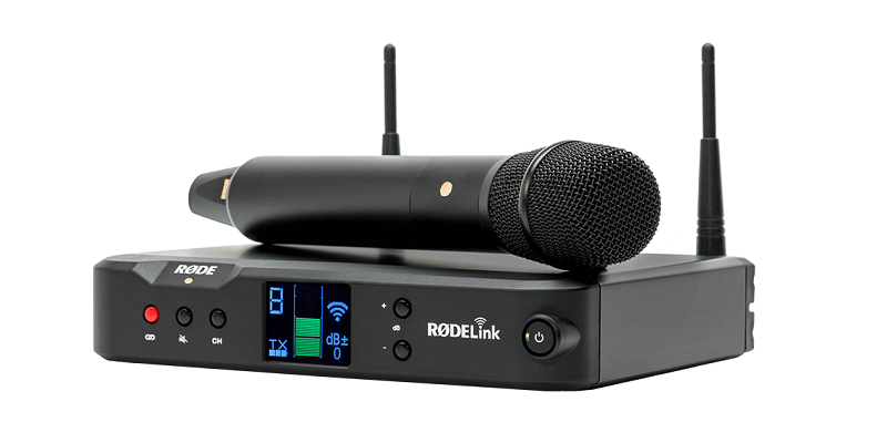 Providing one-touch pairing with the RØDELink receiver, the unit can be powered by the new and included RØDE LB-1 Lithium-Ion Battery or 2 x AA Batteries.