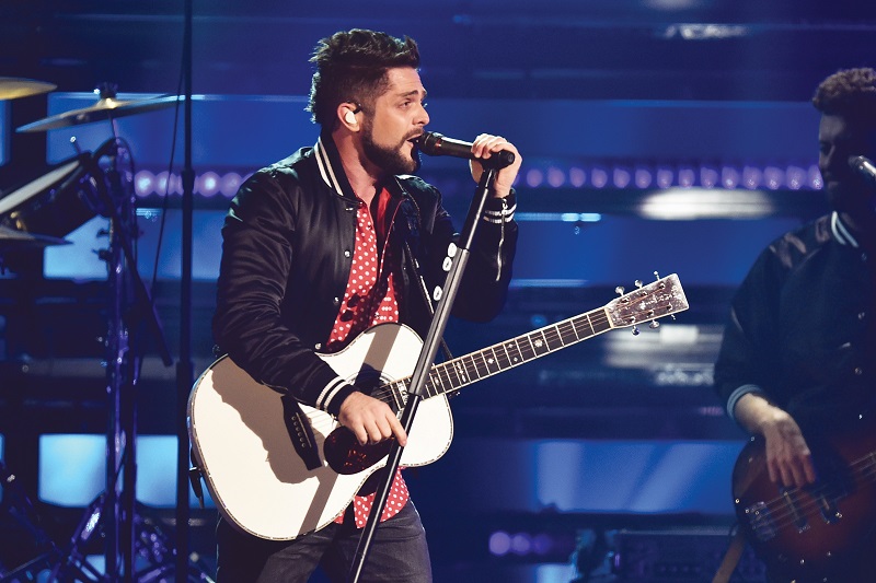 Thomas Rhett performs on the 51st Annual Country Music Association (CMA) Awards, presented Wednesday, November 8, 2017, at Bridgestone Arena in Nashville, using the Audio-Technica Artist Elite® 5000 Series UHF Wireless Systems with AEW-T6100a Hypercardioid Dynamic Handheld Microphone/Transmitter. Photo by John Shearer/Getty Images. (This photo is the property of John Shearer/Getty Images and may be used by the press only for the purpose of one-time reproduction. Unauthorized use, alteration or reproduction of this photograph is strictly prohibited.)