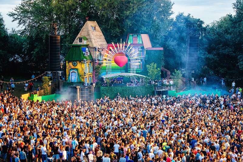 Vero provided “a new dimension of frequencies and depth” to the main stage at the Welcome to the Future festival. Funktion-One systems used on all of the festival’s other seven stages (c) Bart Heemskerk