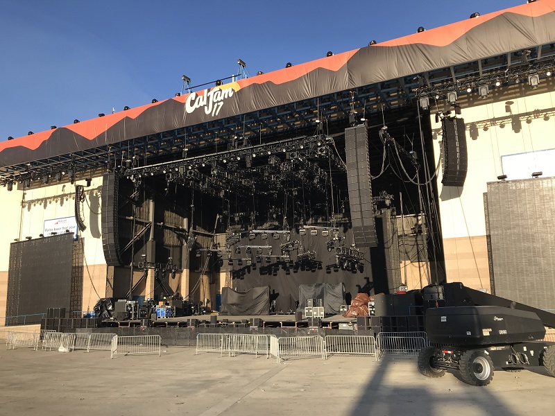 L-Acoustics array at CalJam