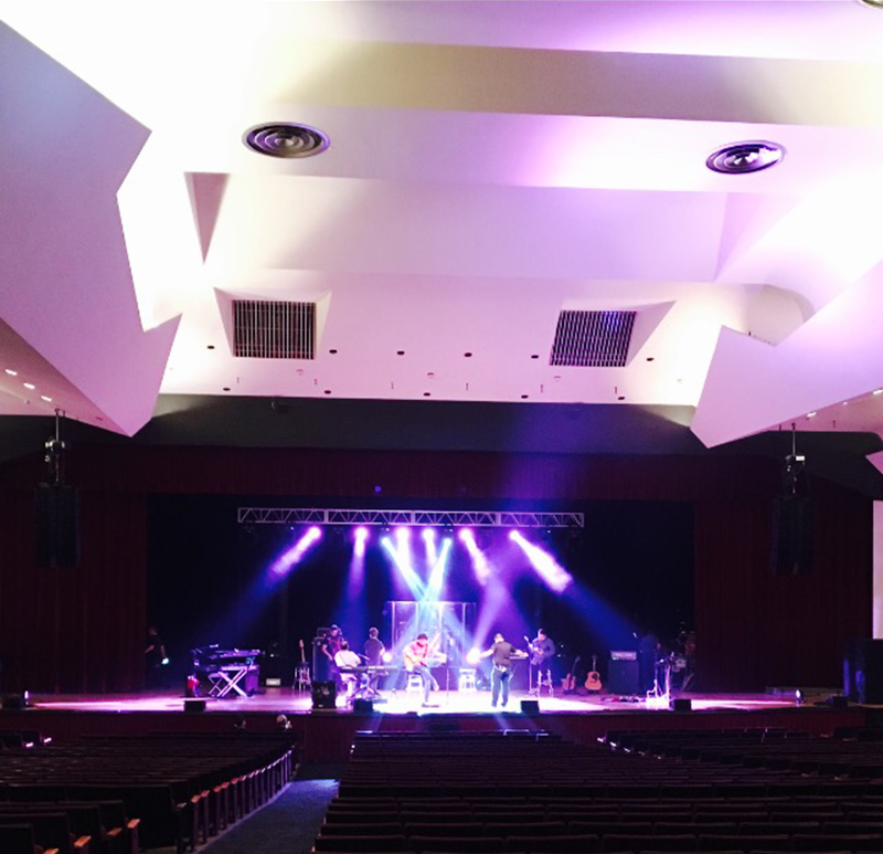 Andres Cepeda performed at the Colden Auditorium on Sept. 16, 2017.