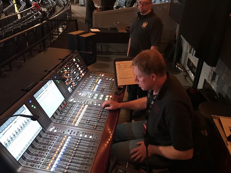 Independent mixer Erik von Ranson handled front of house audio mix duties for the 59th GRAMMY™ Awards Premiere Ceremony