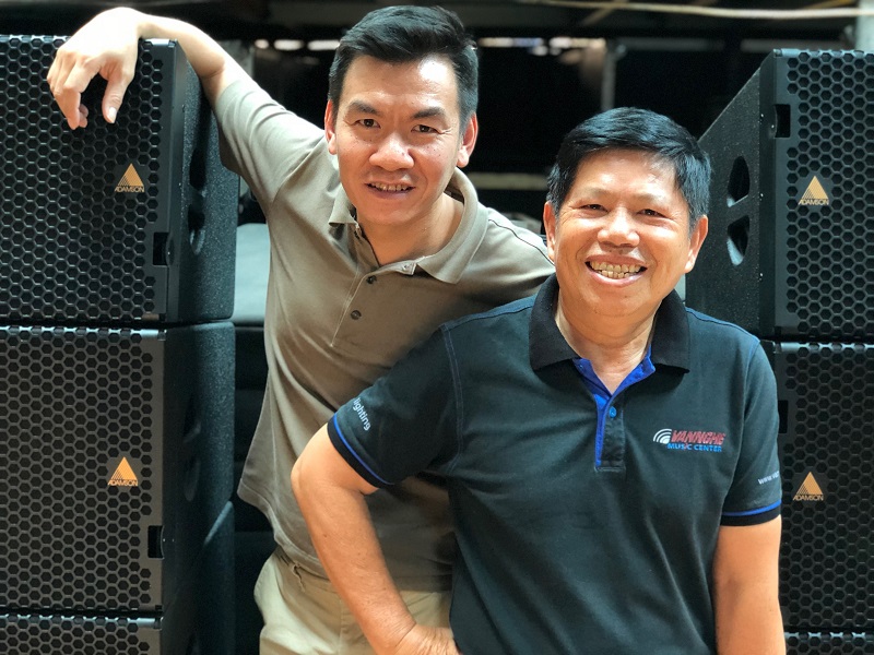 (L-R) Mr. Nguyen Duc Cuong, Van Lam Audio Equipment Owner & Mr. Hieu Van Nghe, Van Nghe Music Center Owner