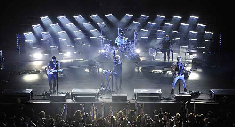 WALK THE MOON 3 by Steve Jennings