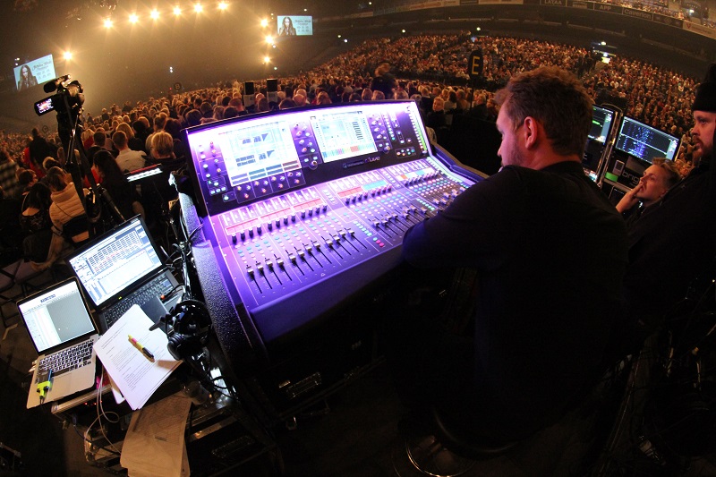 Simo Aalto at the dLive S5000 surface.