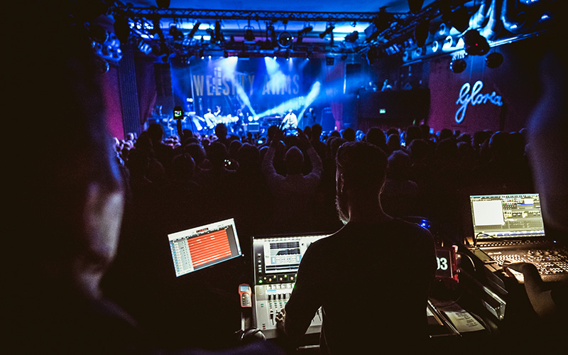 FOH Engineer David Sievers Uses dLive for Welshly Arms’ European Tour ...