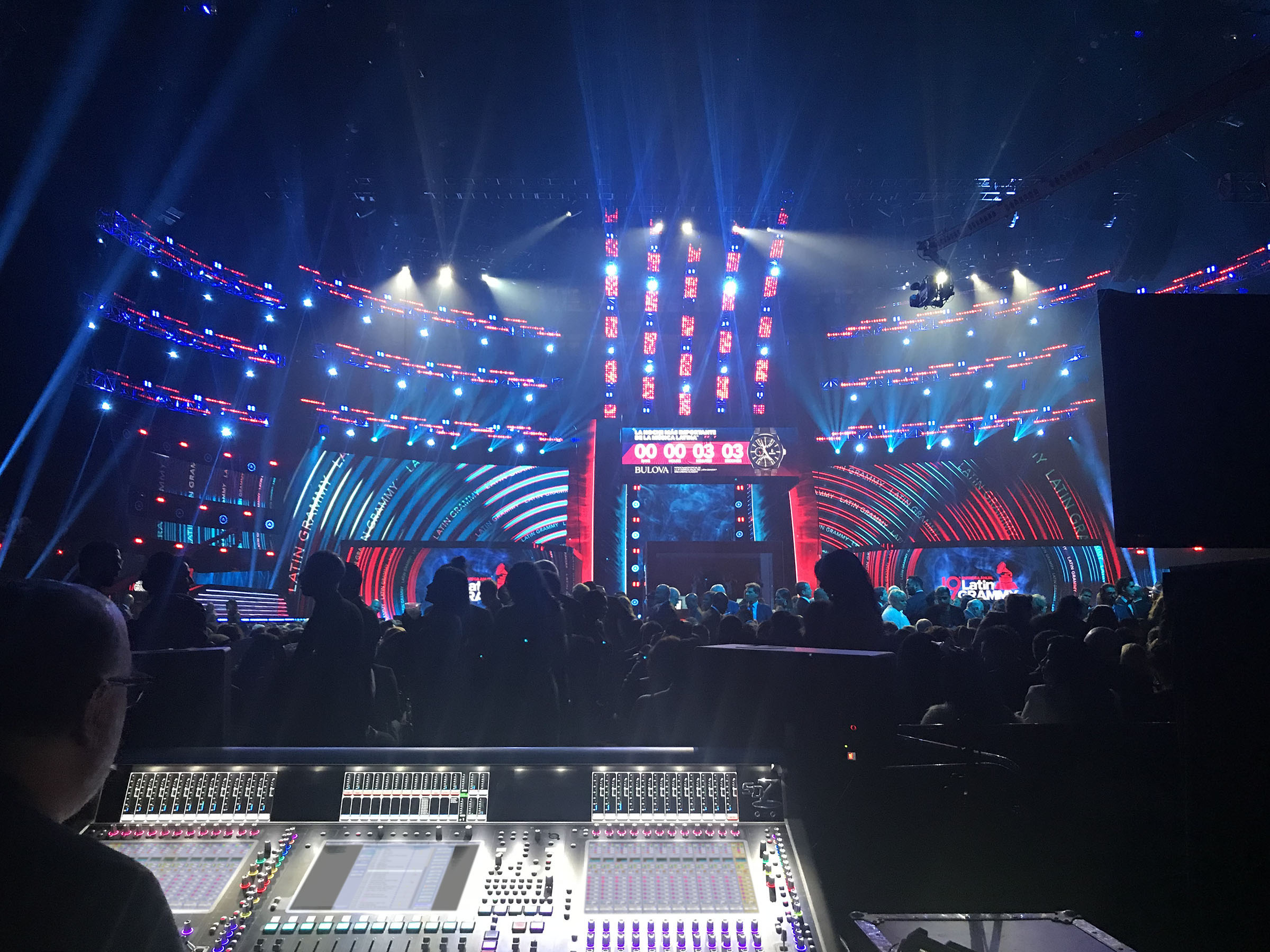 Ron Reaves running the show’s FOH mix on a DiGiCo SD7 des